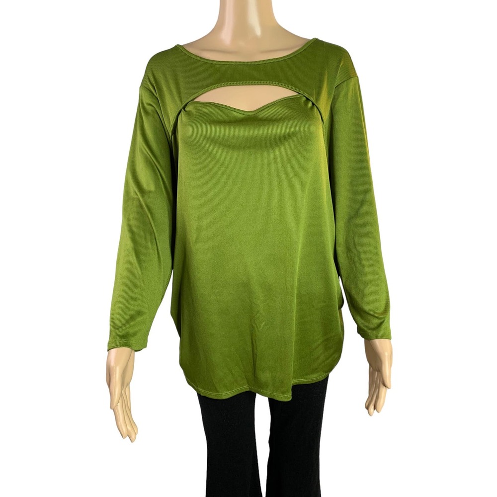 CATO Womens Size 14/16W Long Sleeve Ruched Top with cutout 4 way stretch